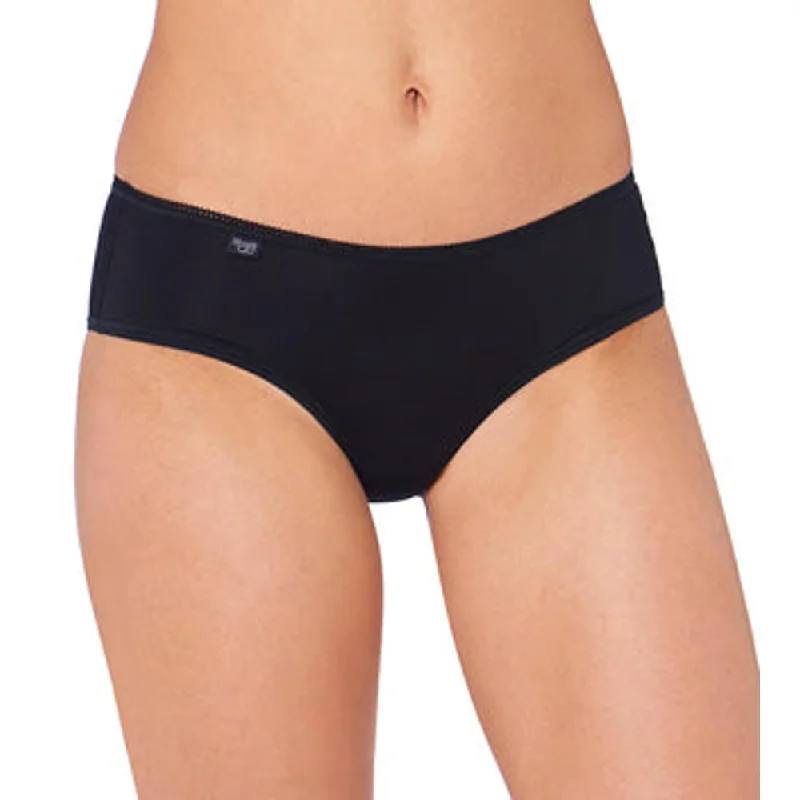 full-coverage briefs for women with tummy control24/7 Microfibre Hipster 10180845