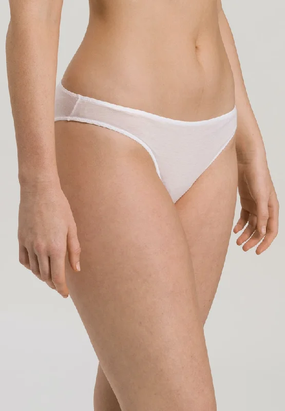 plus-size high-waisted briefs with floral designWhite Ultralight Mini Briefs