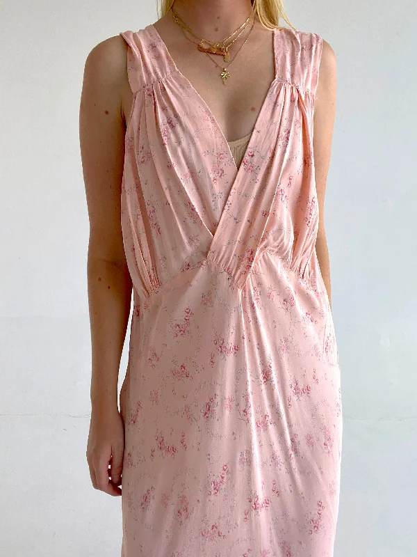 women's pajamas in a cozy, plush fabric1930's Pink Floral Print Slip