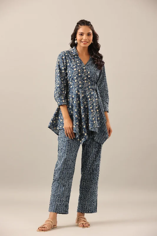 women's pajamas for those who love to dreamDainty Florals with Arrows on Blue Cotton Co-ord Set